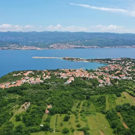 Olivia & Navy, Apartmán Šilo
