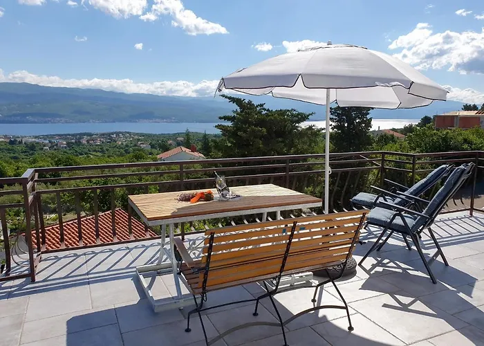 Olivia & Navy, * Šilo