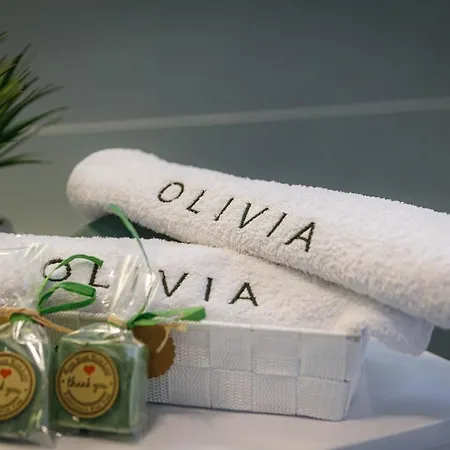 Olivia & Navy, Appartement Šilo