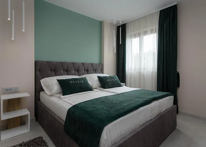 Olivia & Navy, Šilo