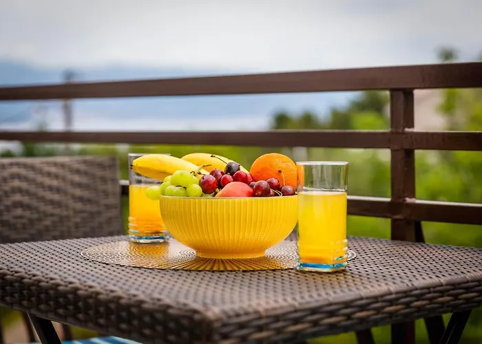 Olivia & Navy, Šilo