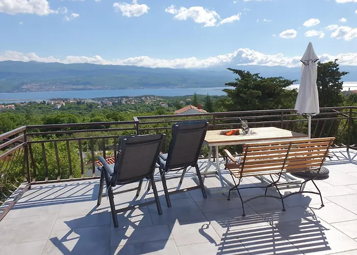 Olivia & Navy, Appartamento