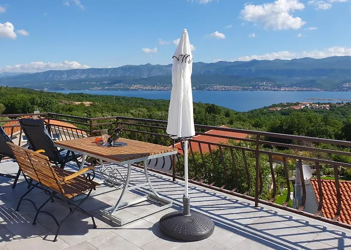 Olivia & Navy, Appartamento